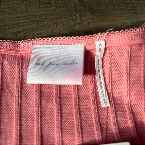 NWT Urban Outfitters Pink Long Sleeve Cross Knit Top - Picture 4 of 4